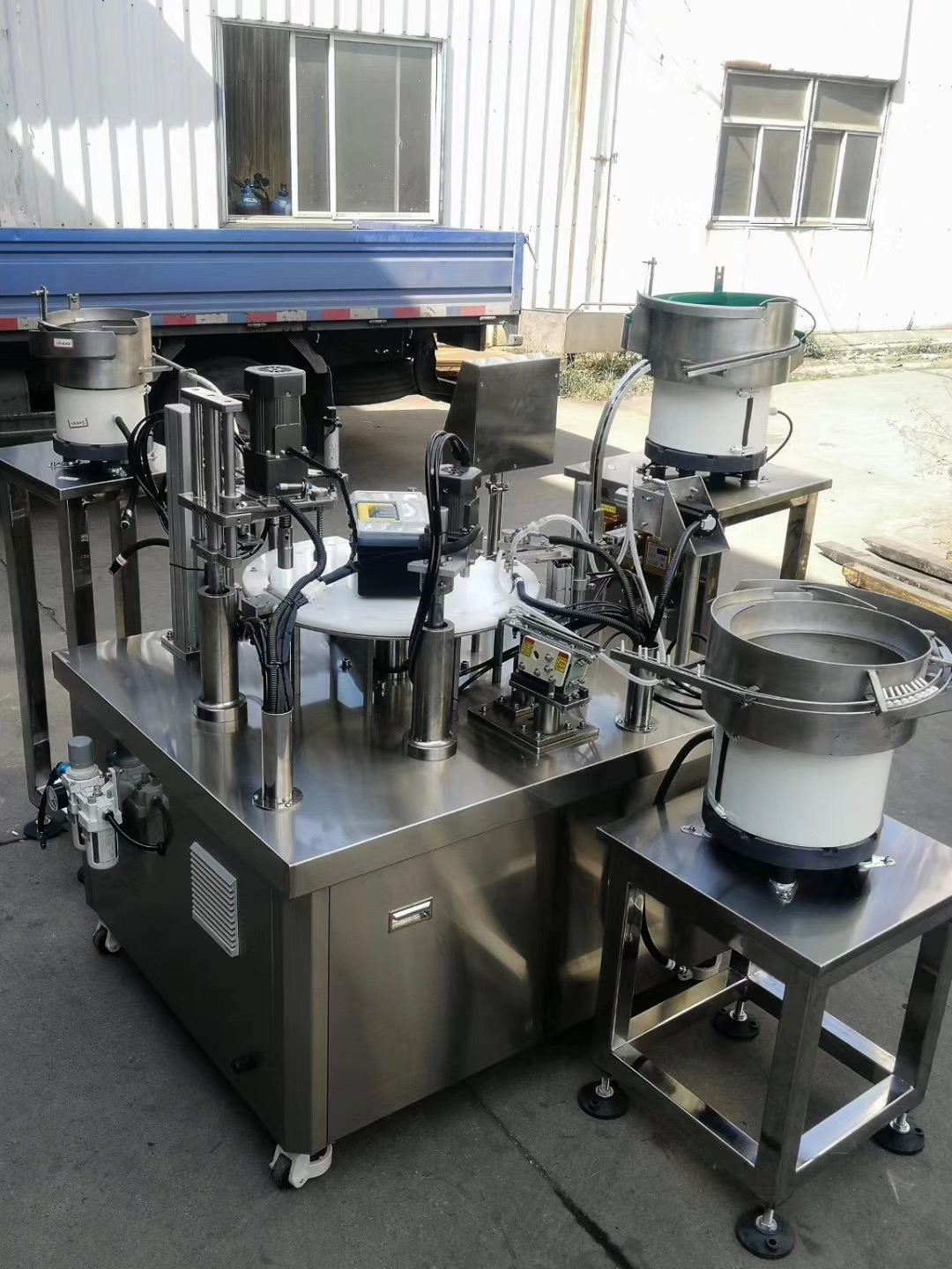 diagnostic reagent filling machine